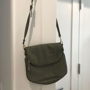 Green crossbody bag